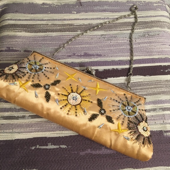 Purse - Picture 2 of 7